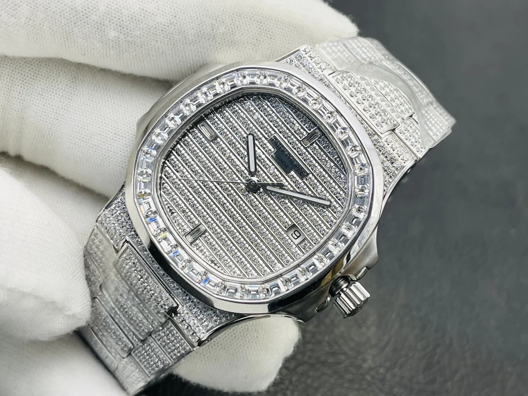 PATEK PHILIPPE Nautilus Automatic 5711 (Silver Dial) 40mm PPF B90010070144 - Image 3