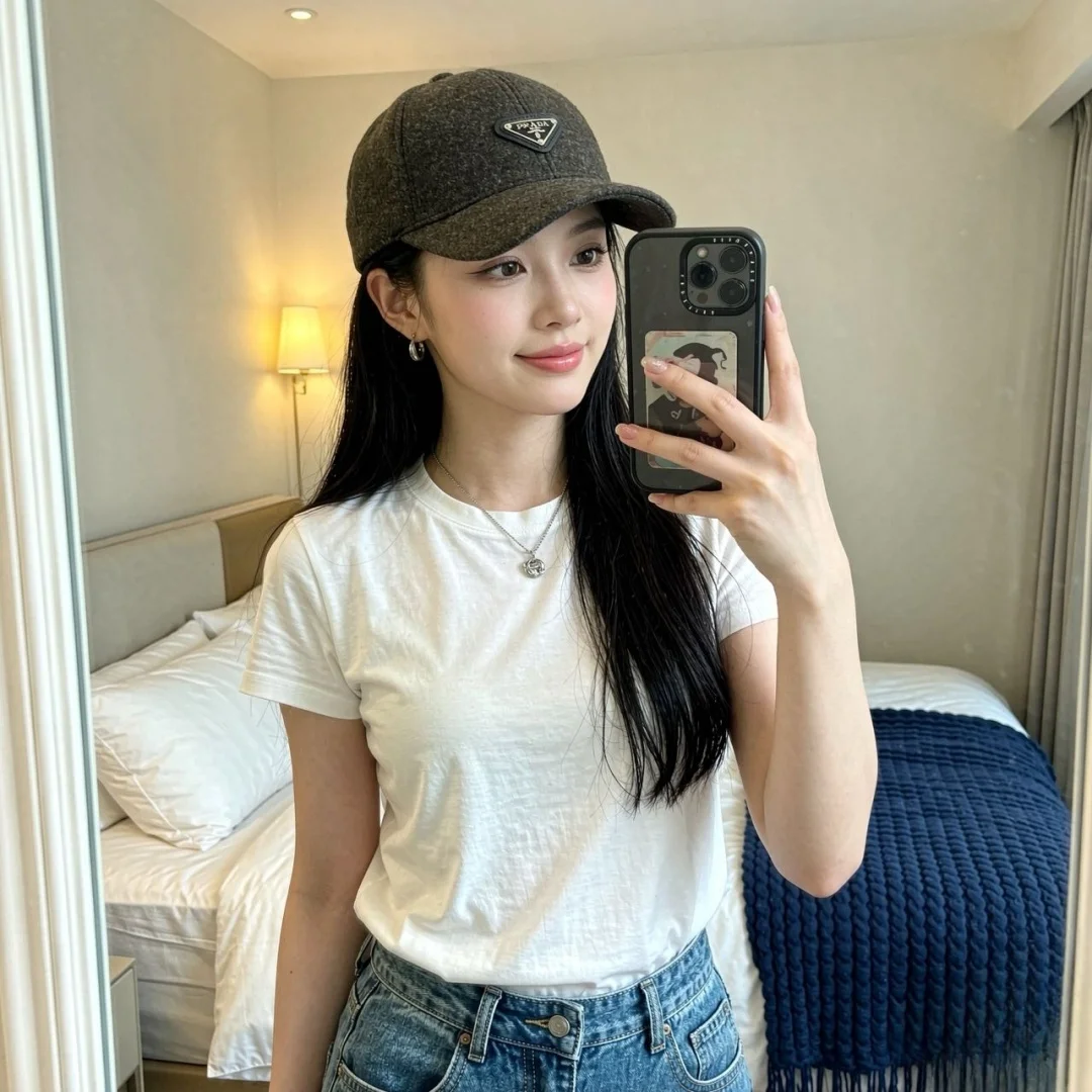 PRADA Caps Brown-White D510072746