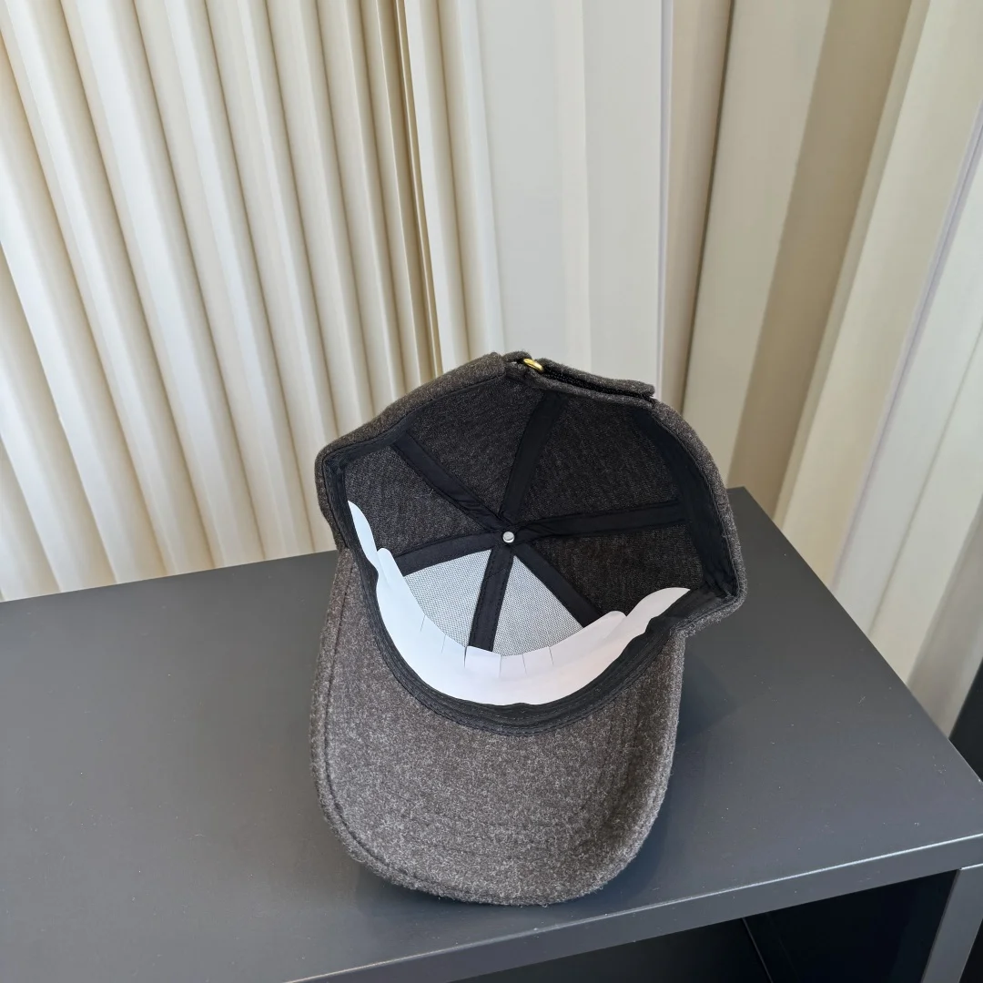 PRADA Caps Brown-White D510072746 - Image 8