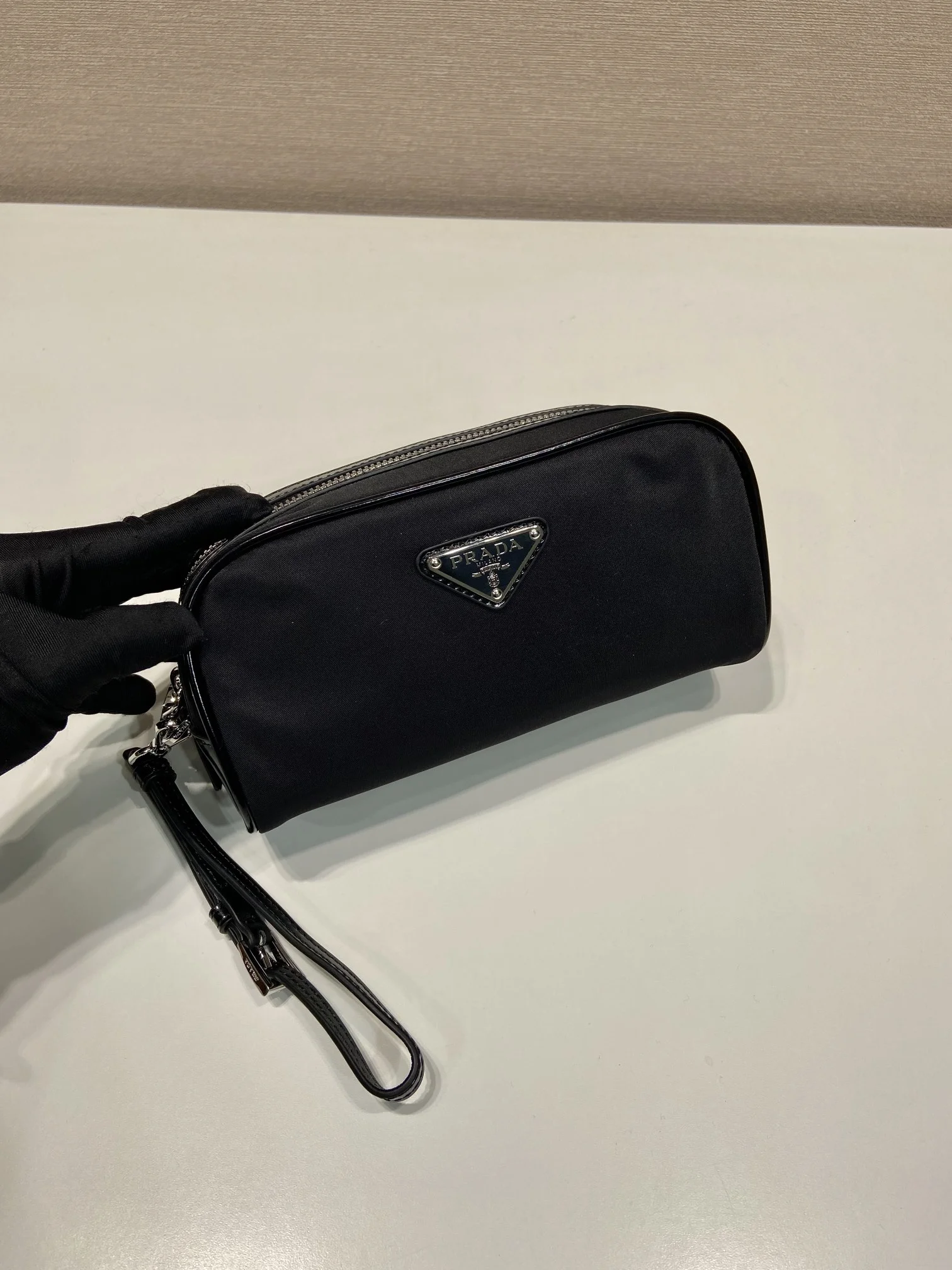PRADA Wallet Bags Re-Nylon Leather Black-Silver 19X9X7CM B6010060224 - Image 2