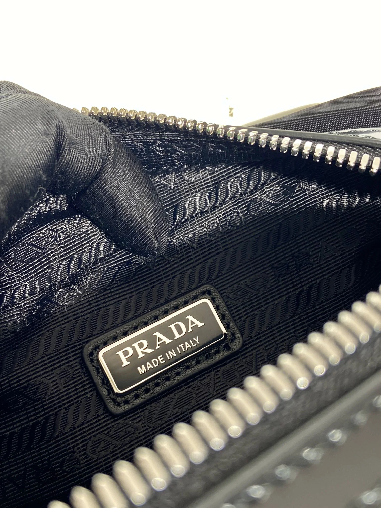 PRADA Wallet Bags Re-Nylon Leather Black-Silver 19X9X7CM B6010060224 - Image 9