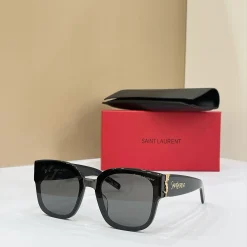 Alternative view of SAINT LAURENT Sunglasses A3510072920