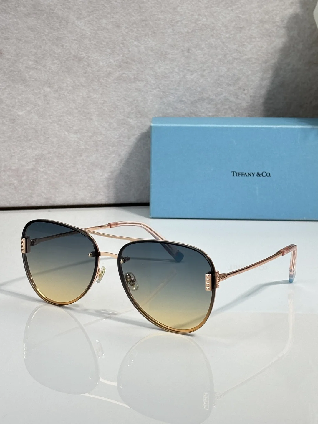TIFFANY Sunglasses A3510071444 - Image 3