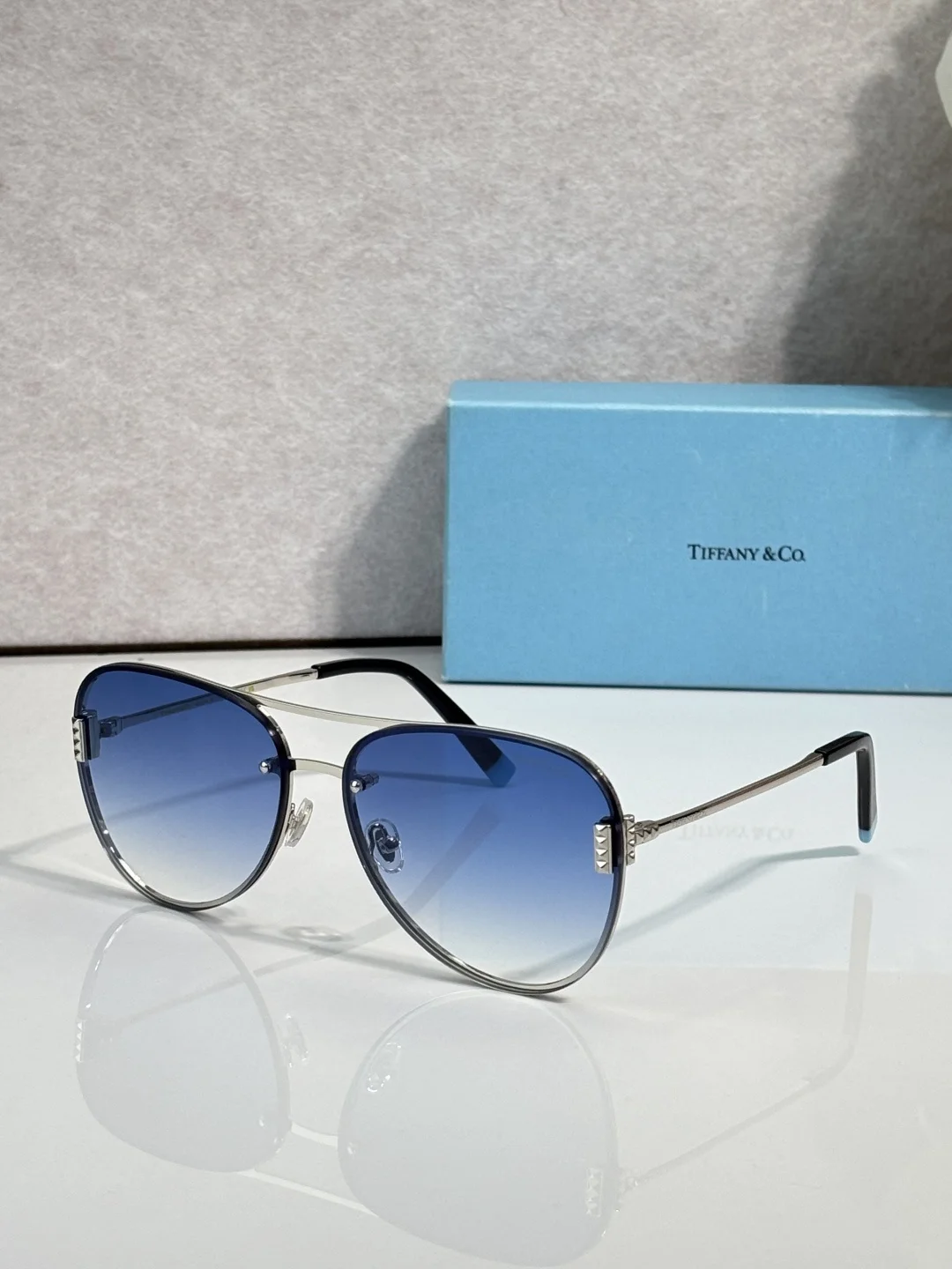 TIFFANY Sunglasses A3510071444 - Image 4