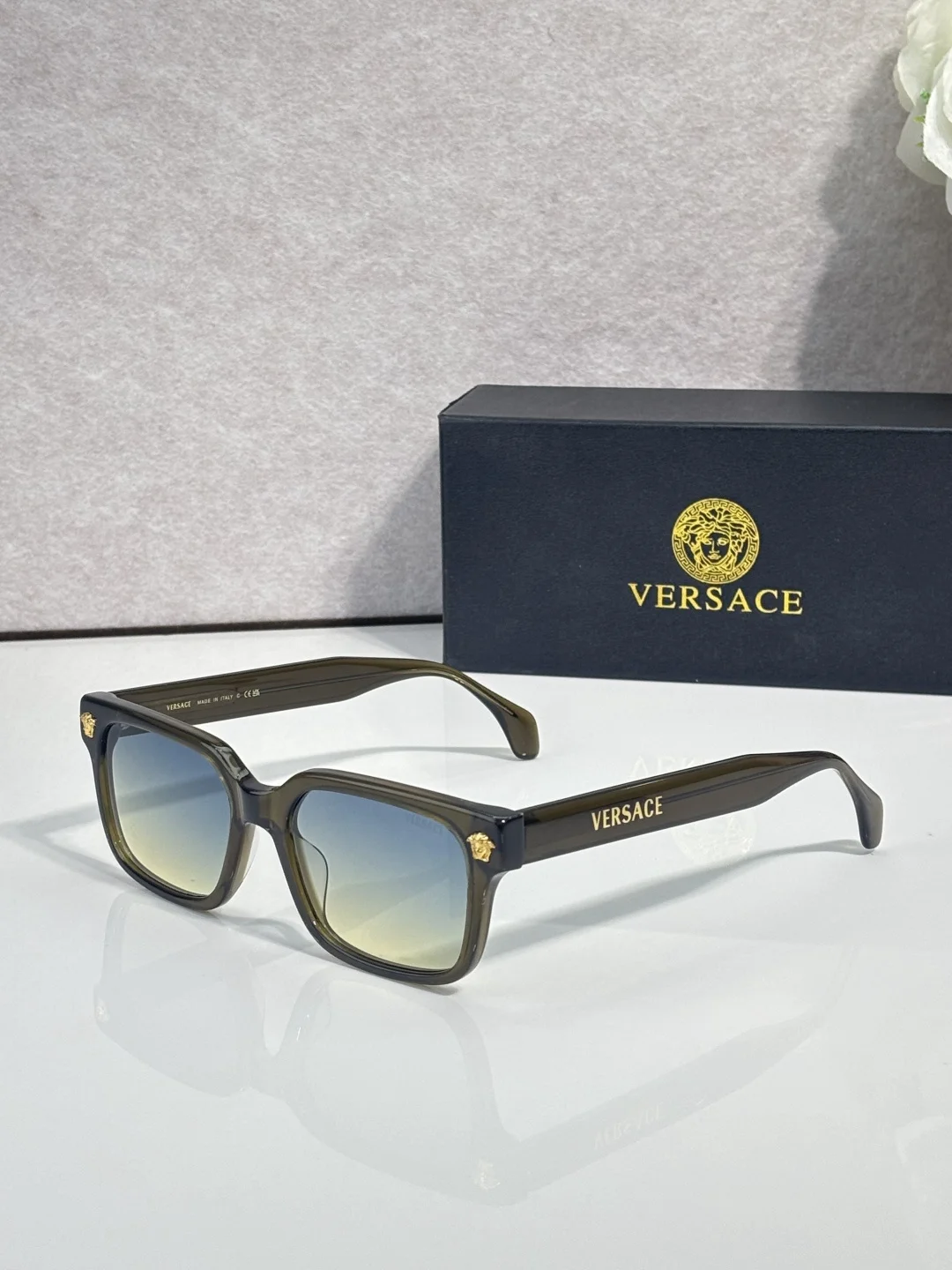 VERSACE Sunglasses A3510073134 - Image 2